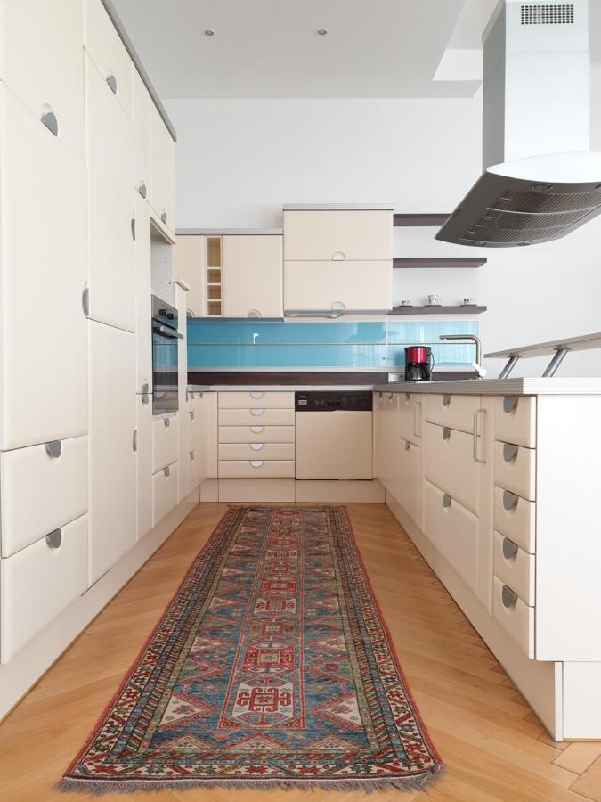 Sunny And Spacious Apartment Near City Centre ウィーン エクステリア 写真