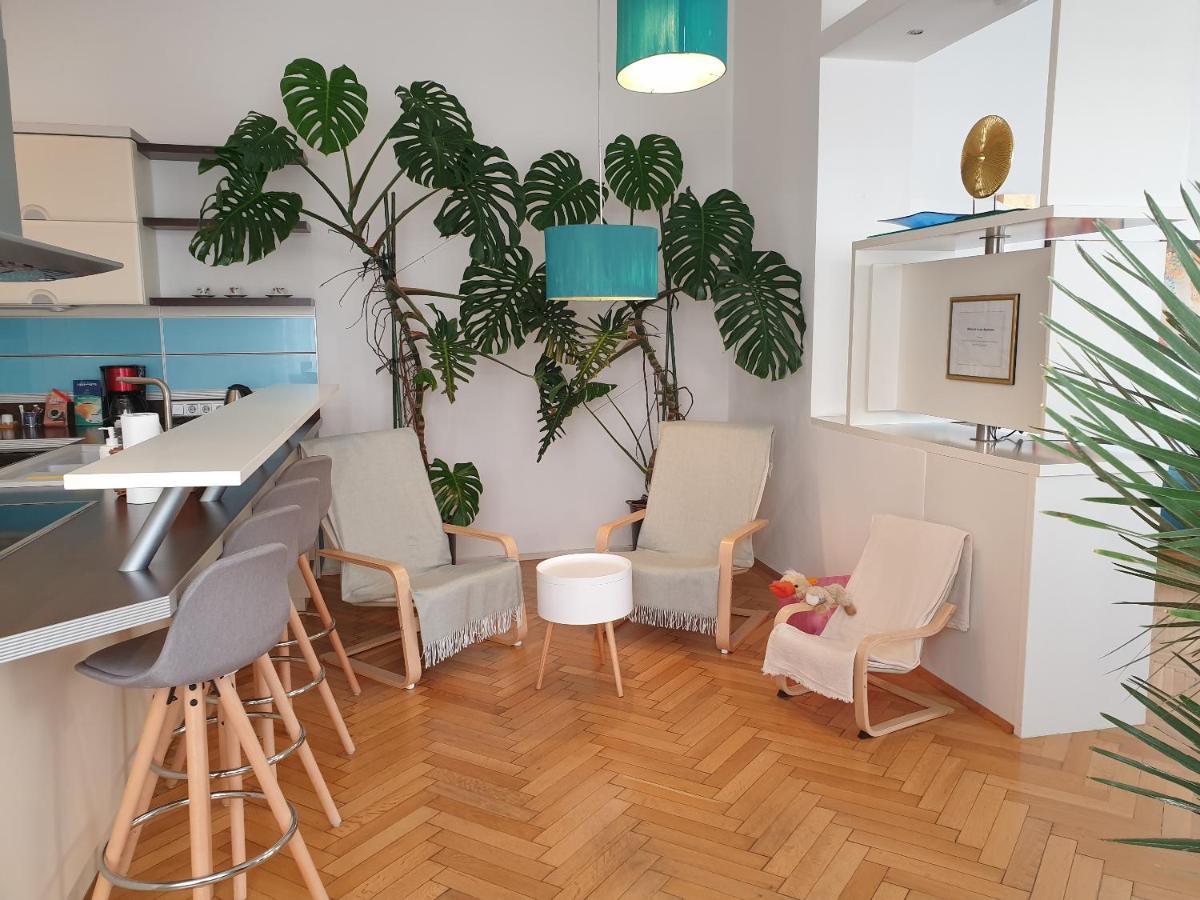 Sunny And Spacious Apartment Near City Centre ウィーン エクステリア 写真