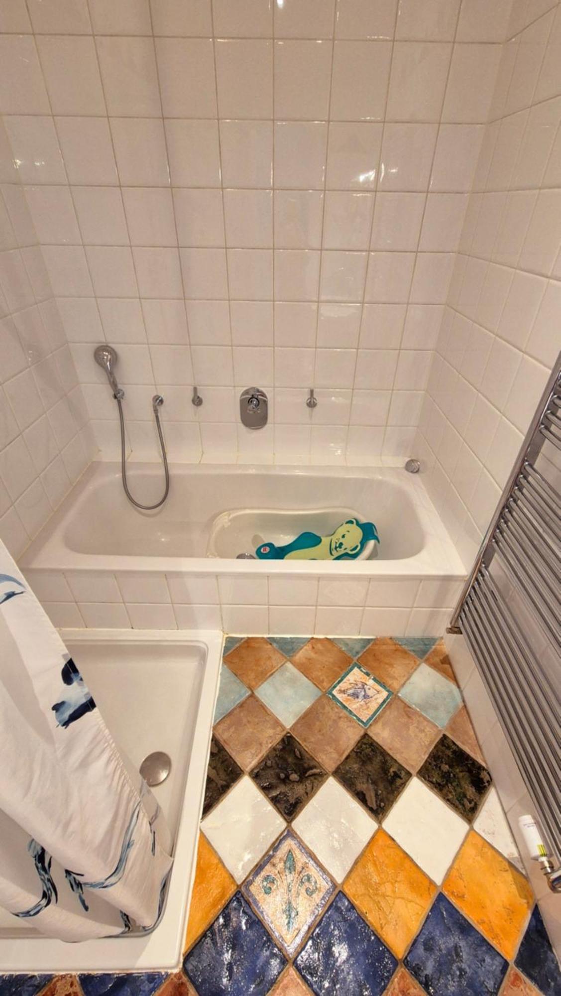 Sunny And Spacious Apartment Near City Centre ウィーン エクステリア 写真